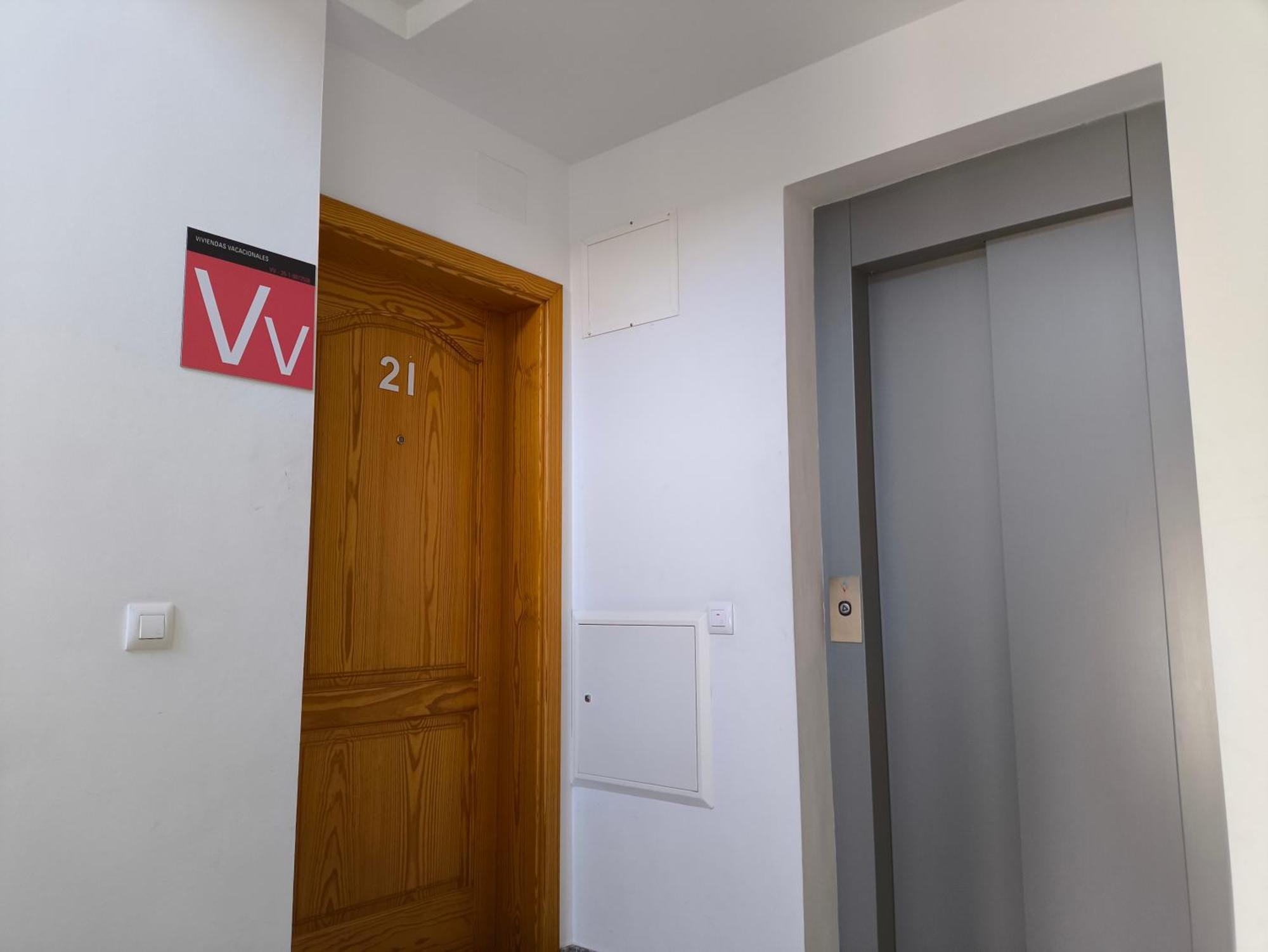 Ar Home - Apartamento De 3 Dormitorios Con Ascensor En Las Huesas, เตลเด ภายนอก รูปภาพ